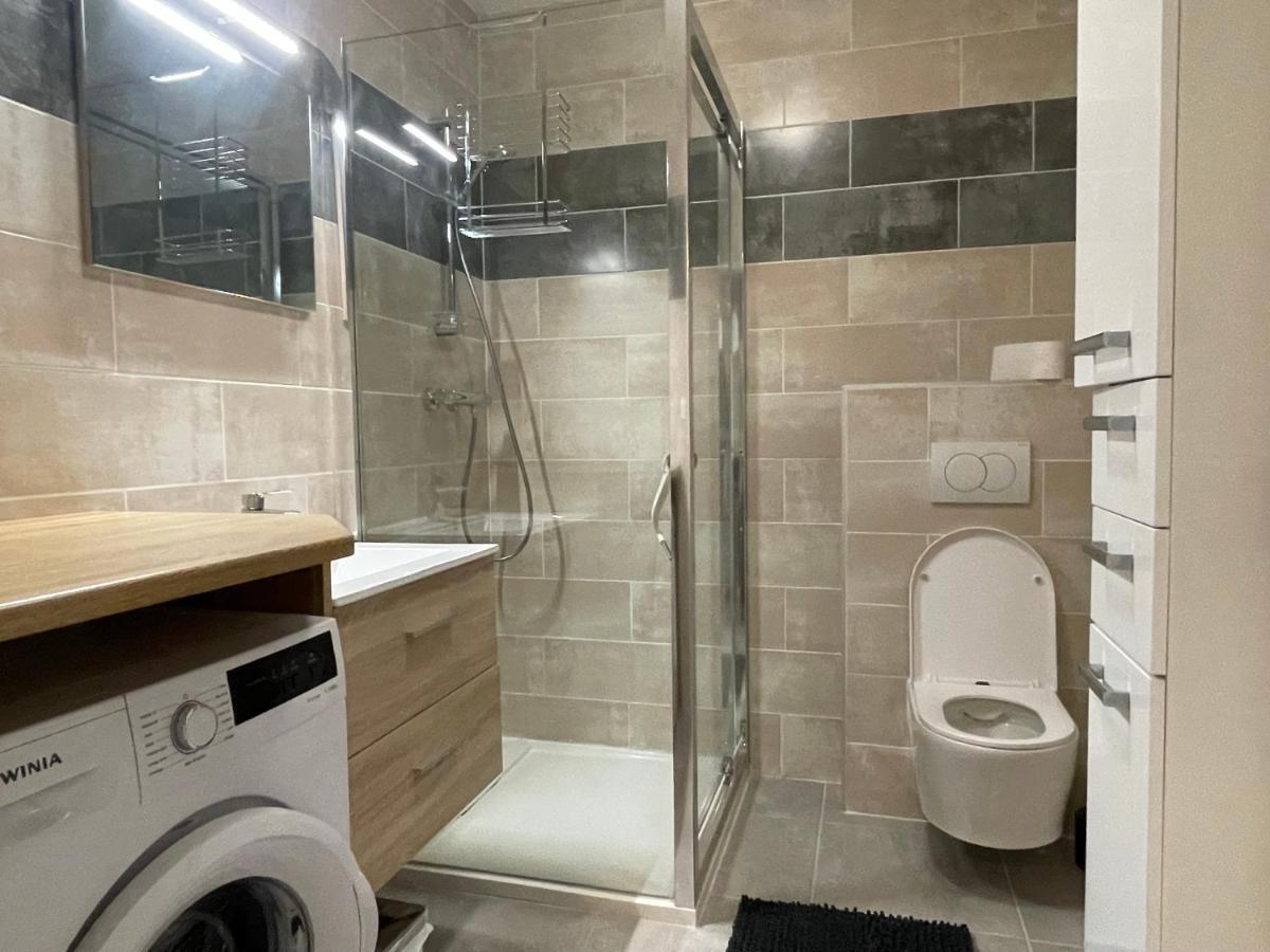 Au Calme Proche Centre-Ville, Studio Renove Avec Equipements Neufs Et Parking Prive แก็ป ภายนอก รูปภาพ